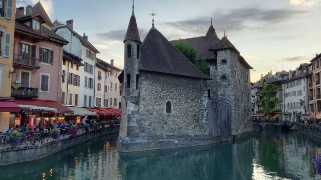  Places to Visit in France
